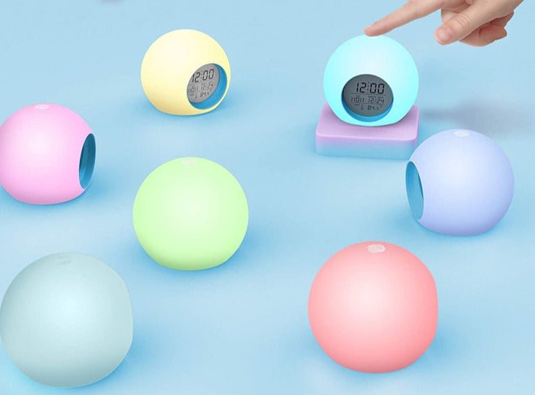 Réveil enfant veilleuse 7 couleurs et haut parleur